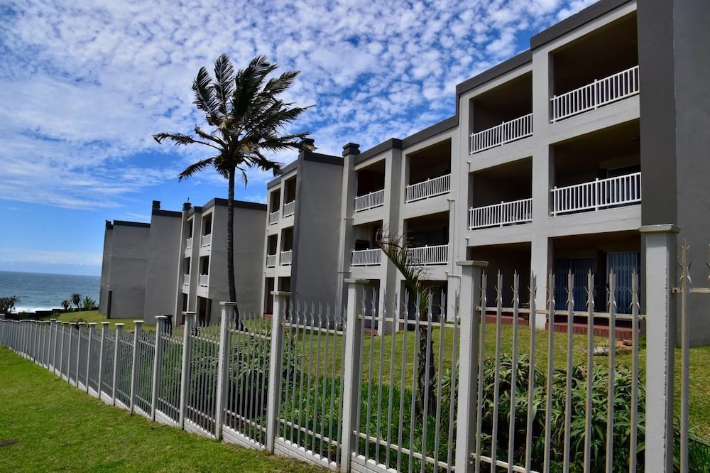 Laguna La Crete 16 — 4-Star Luxury Hotel in Margate, South Africa
