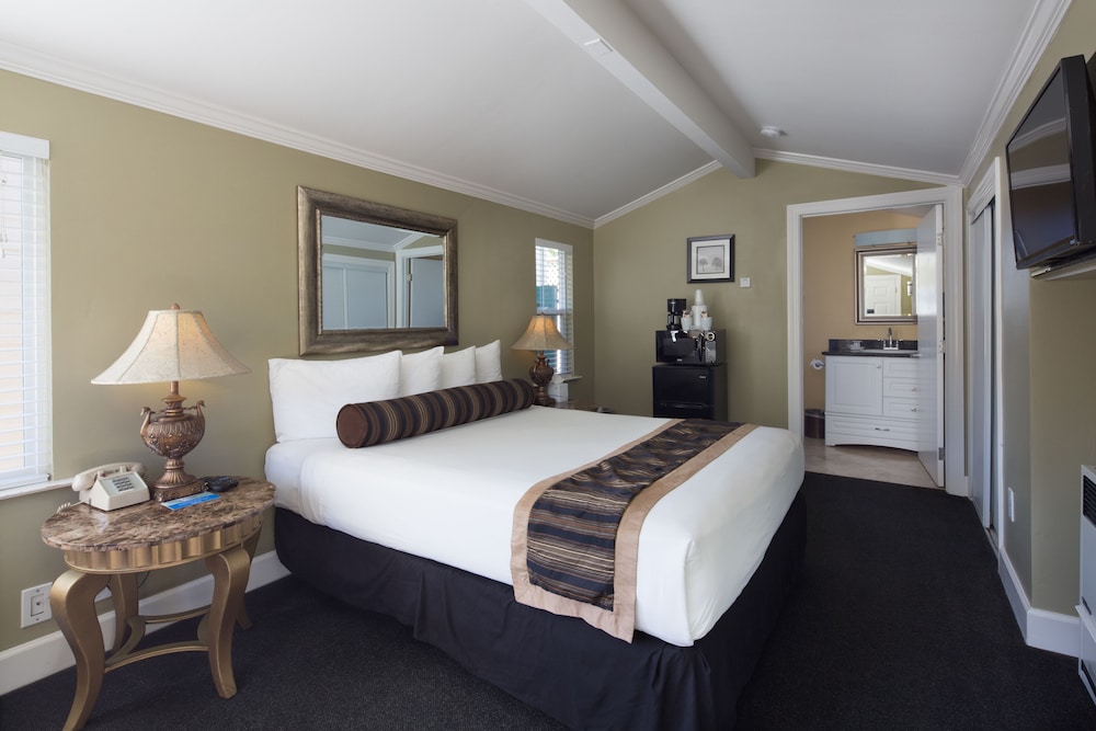 Sea Breeze Inn And Cottages - photo 21