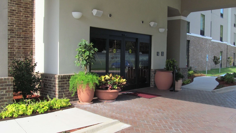 Hampton Inn & Suites Hope - photo 41