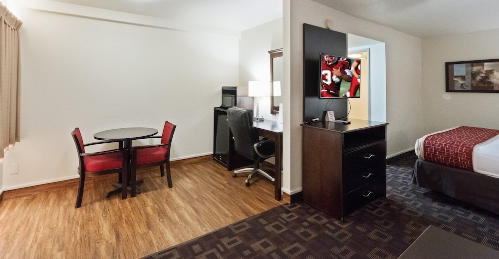 Red Roof Inn Oklahoma Airport I 40 W Fairgrounds - photo 3