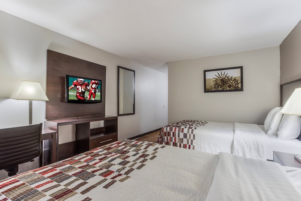 Red Roof Inn Meridian - photo 14