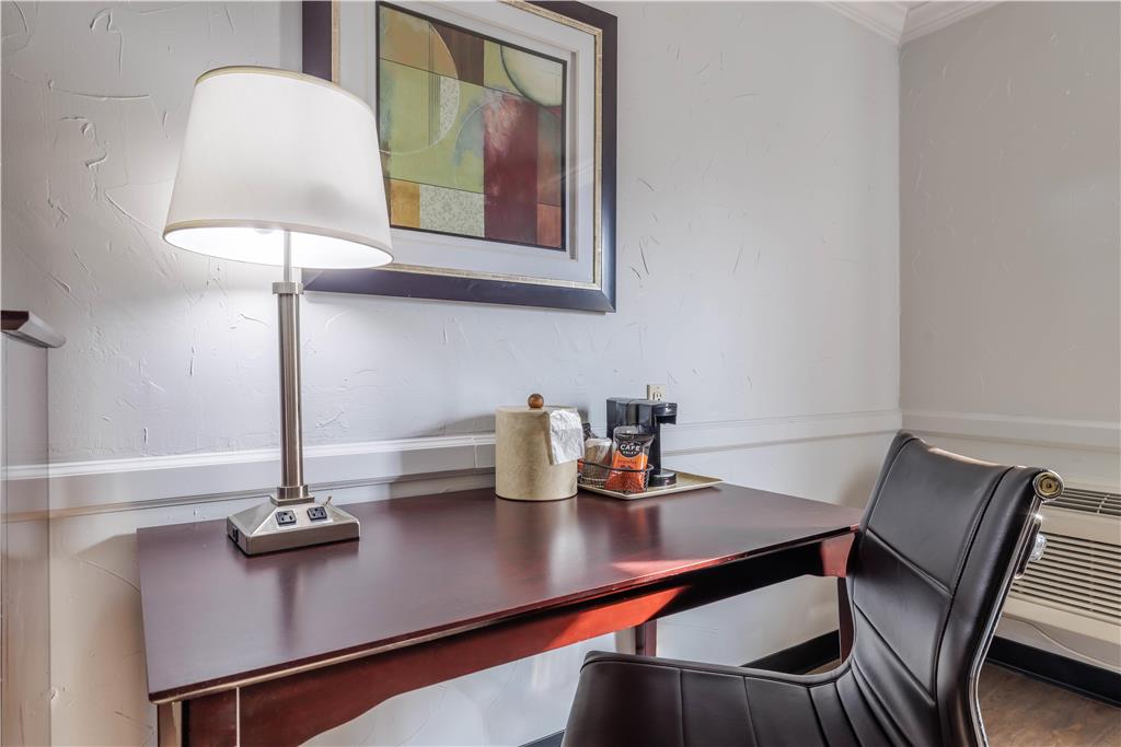 Best Western Market Center - photo 6