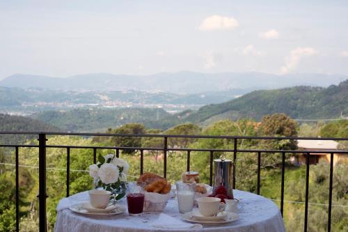 Ca' di Max — 4-Star Luxury Hotel in Fosdinovo, Italy
