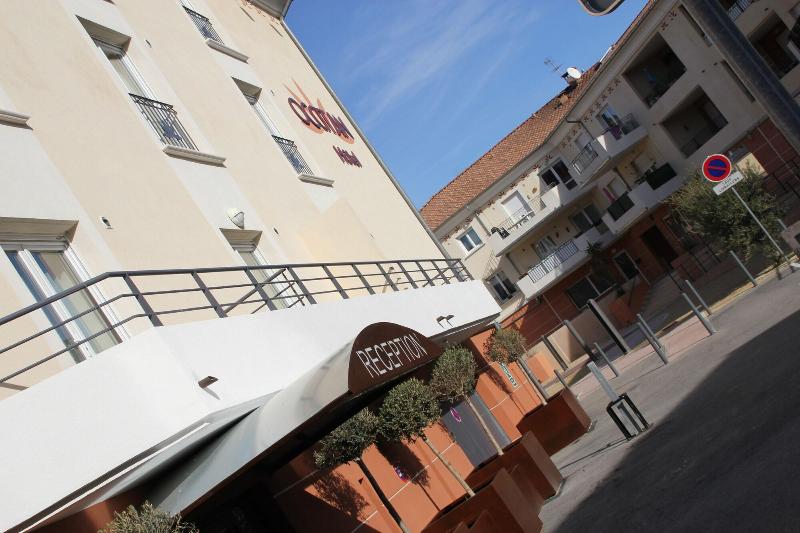 HÃ tel Occitan — hotel in La Destrousse