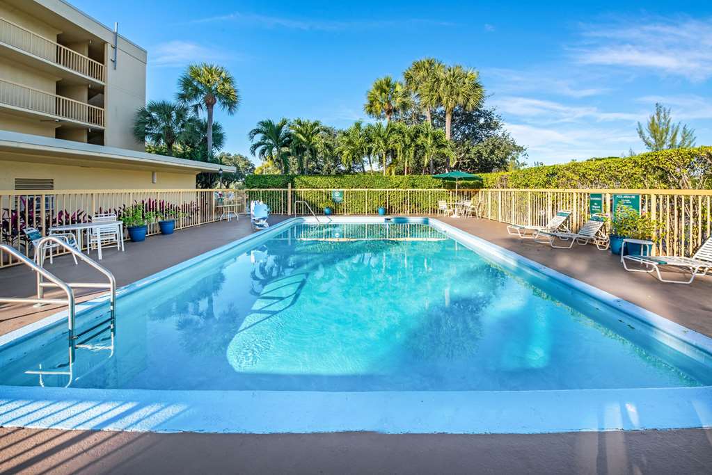 La Quinta Inn by Wyndham West Palm Beach Florida Turnpike - photo 18