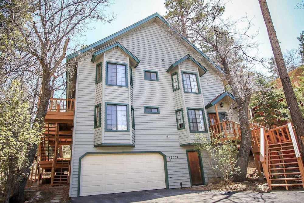 Wodehouse #1057 — hotel in Big Bear Lake