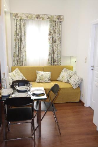 Be My Guest Apartment — 4-Star Luxury Hotel in Athens, Greece