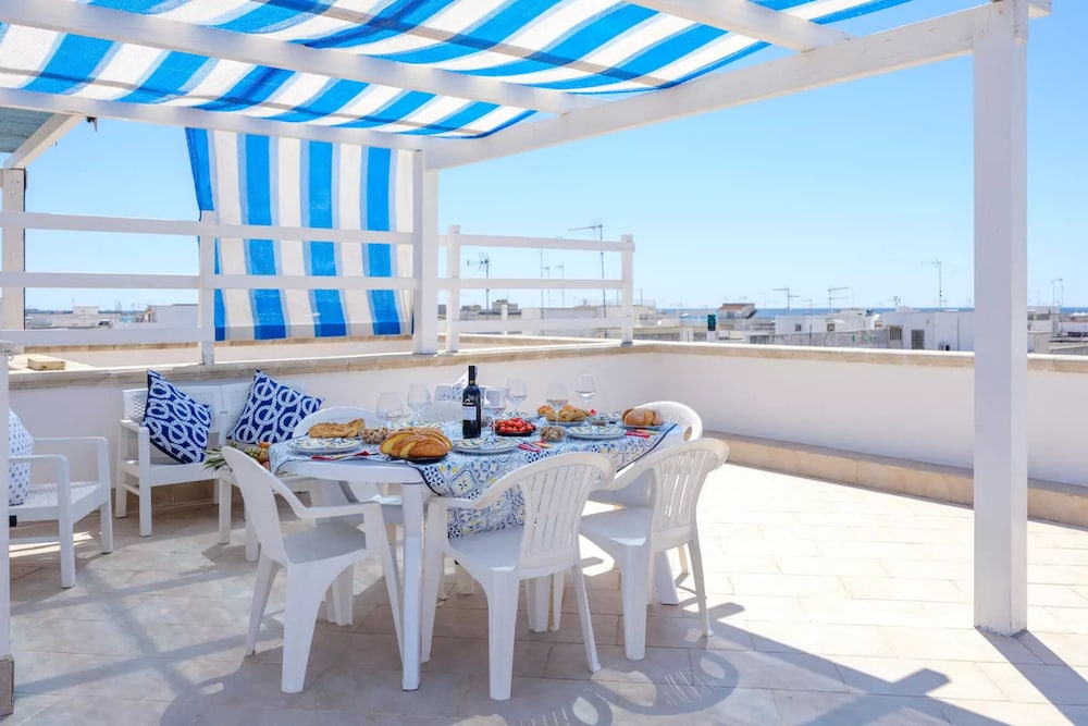 Residence Il Porto di Mare — 4-Star Luxury Hotel in Porto Cesareo, Italy