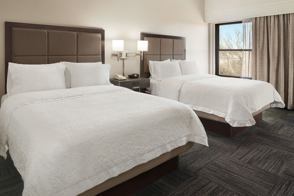 Hampton Inn Lawrence - photo 5