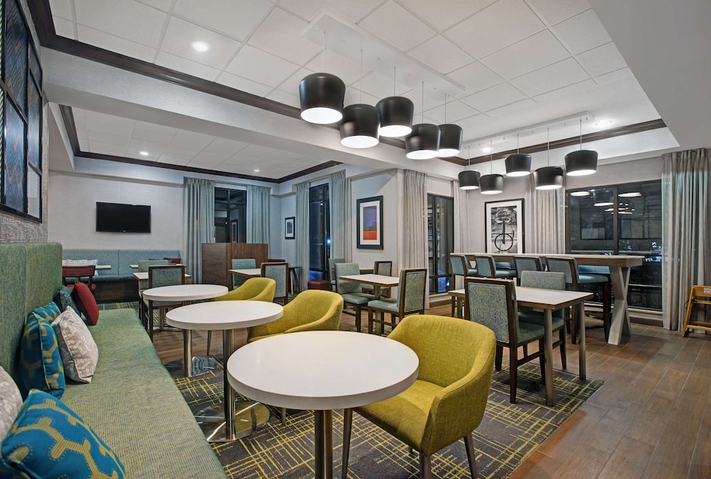 Hampton Inn Keokuk - photo 2