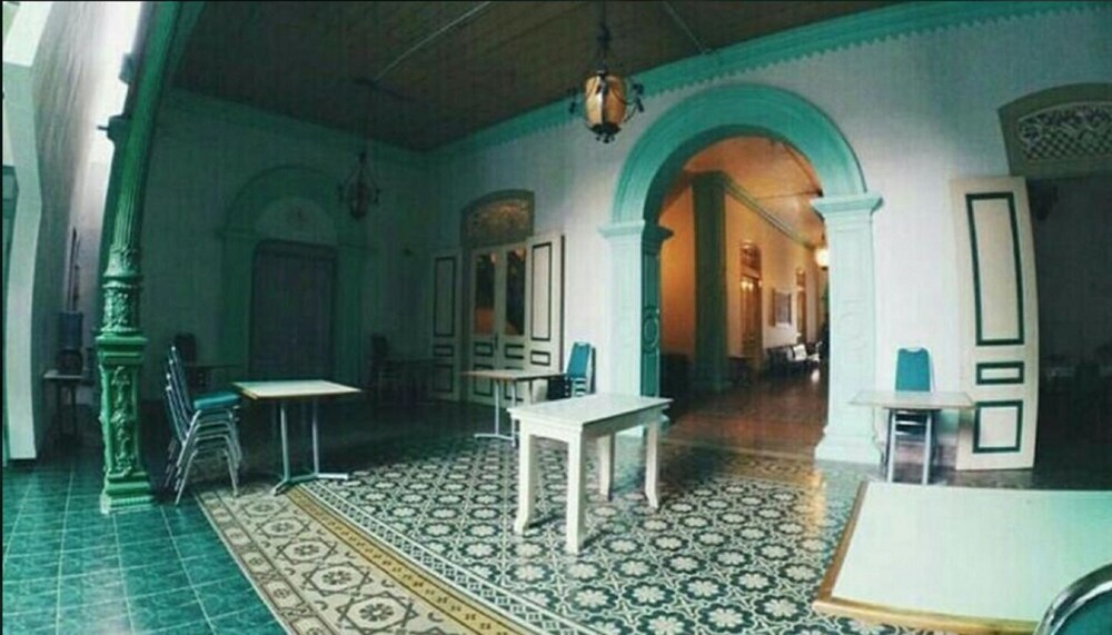 Hotel Trio - last minute hotel in Surakarta