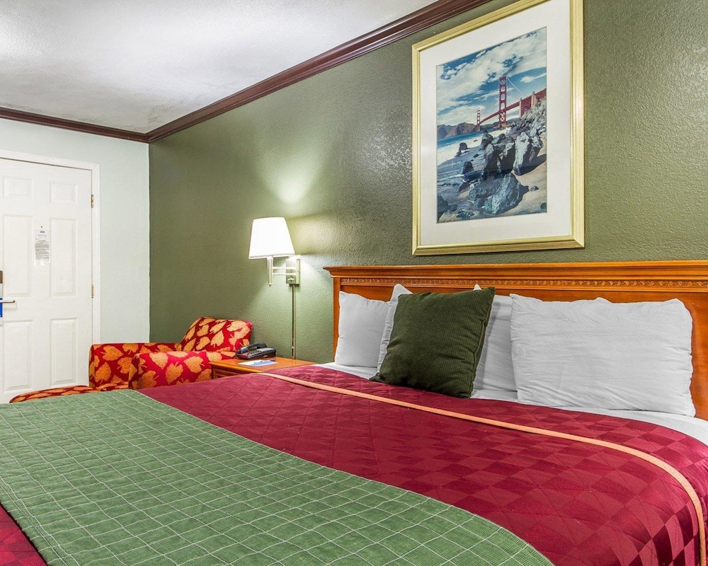 Sycamore Inn - photo 10