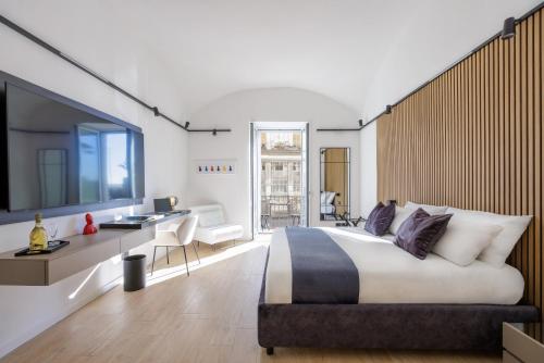 Nerea Luxury Apartment — 4-Star Luxury Hotel in Naples, Italy