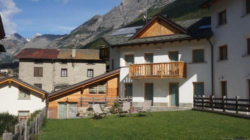 Chalet dei Reparti Bormio — 4-Star Luxury Hotel in Bormio, Italy