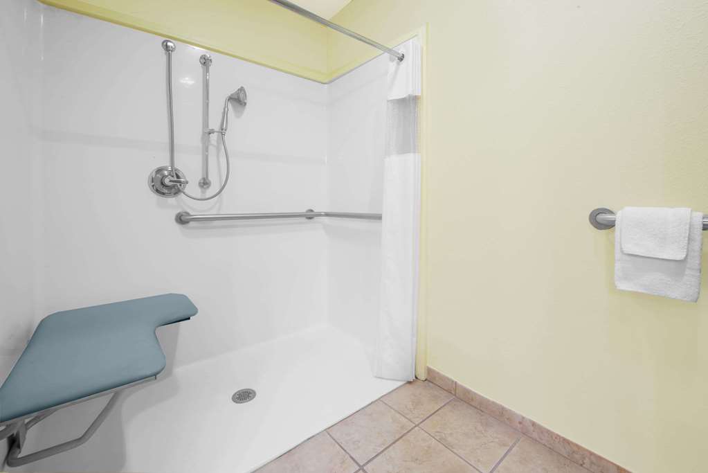 Days Inn by Wyndham Lubbock South - photo 10