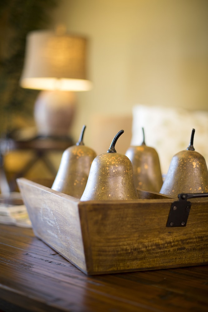 Temecula Creek Inn - photo 3