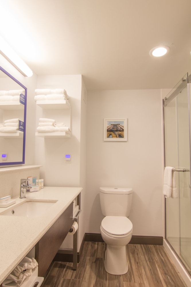 Hampton Inn Dayton Huber Heights - photo 32