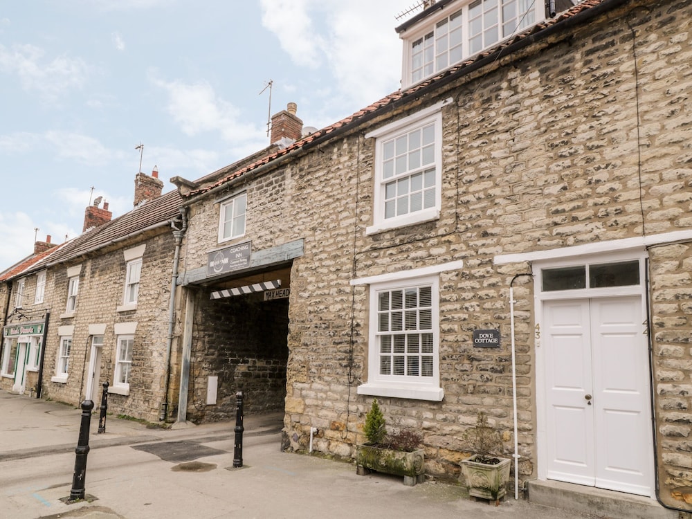 Dove Cottage — 4-Star Luxury Hotel in Pickering, United Kingdom