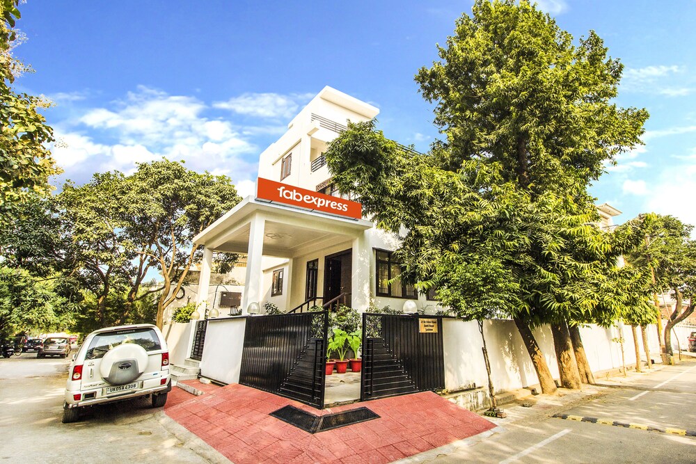 FabHotel Tranquil Inn Gomti Nagar - last minute hotel in Lucknow