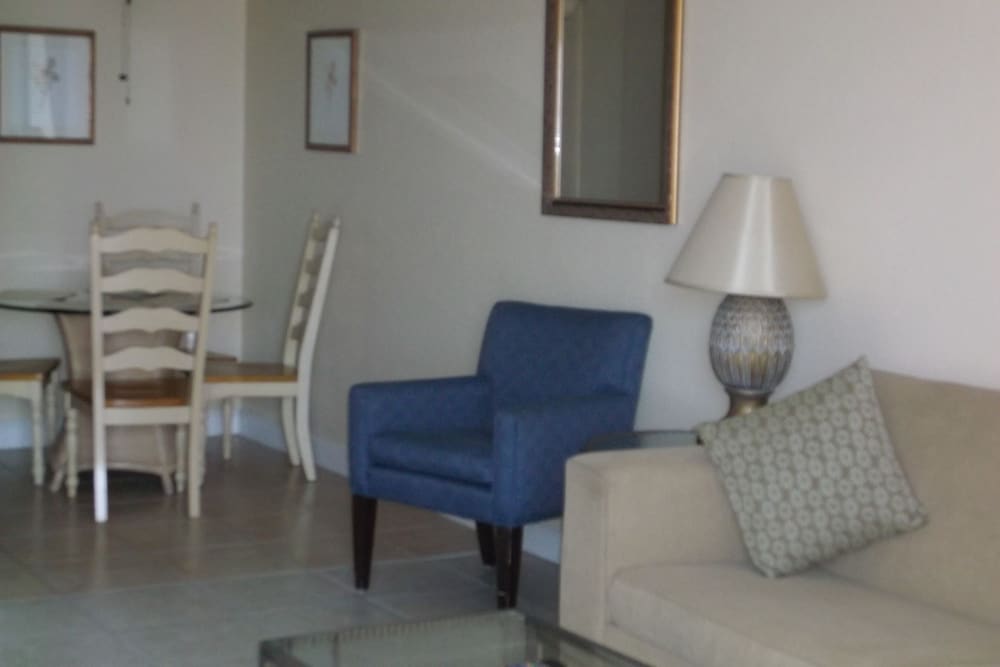 Days Inn & Suites by Wyndham Lake Okeechobee - photo 24