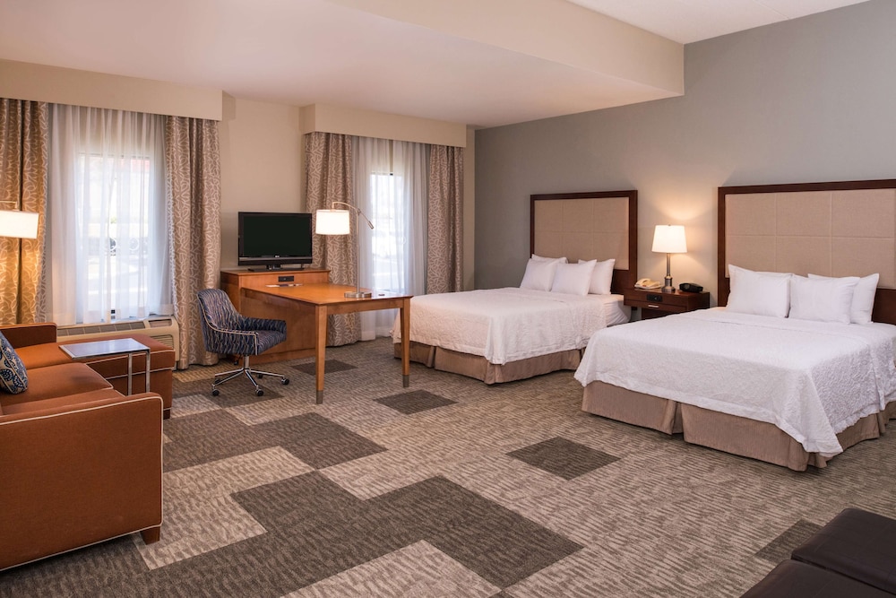 Hampton Inn & Suites Schertz - photo 15