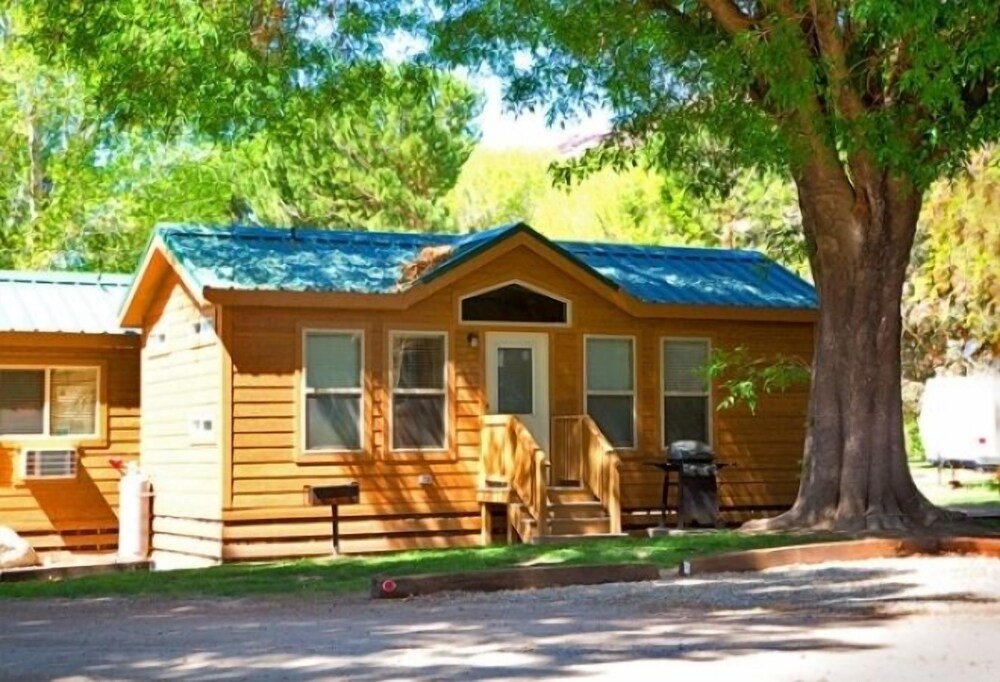Soledad Canyon RV & Camping Resort - photo 20
