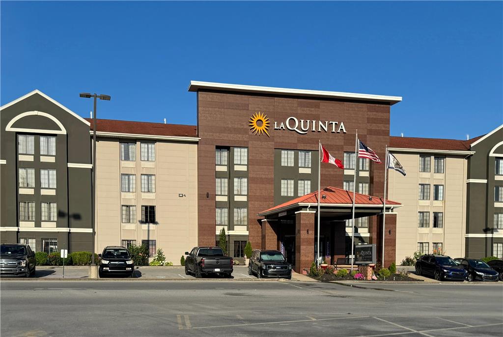 La Quinta Inn & Suites Summersville New River National Park - photo 2