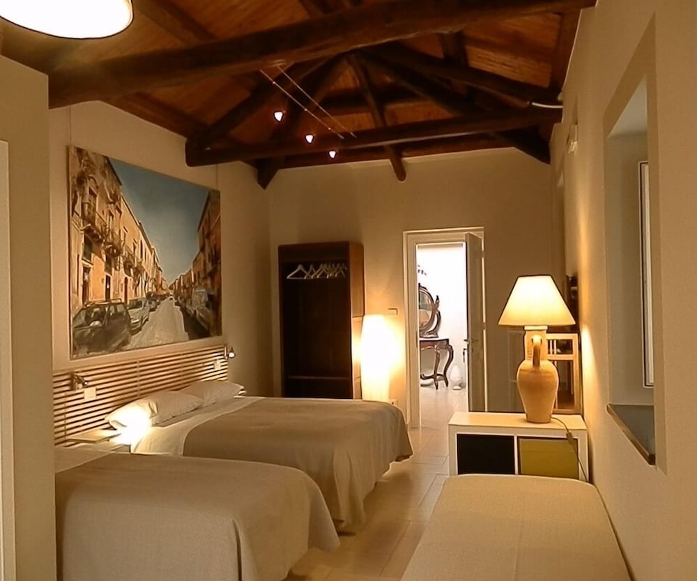 B&B Re Umberto — 4-Star Luxury Hotel in Milazzo, Italy