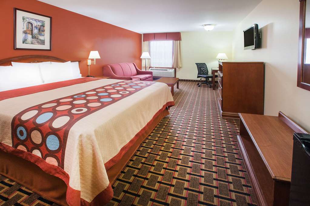Super 8 by Wyndham White Hall - photo 11