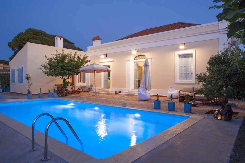 Villa Pyrgo — 4-Star Luxury Hotel in Rodos, Greece