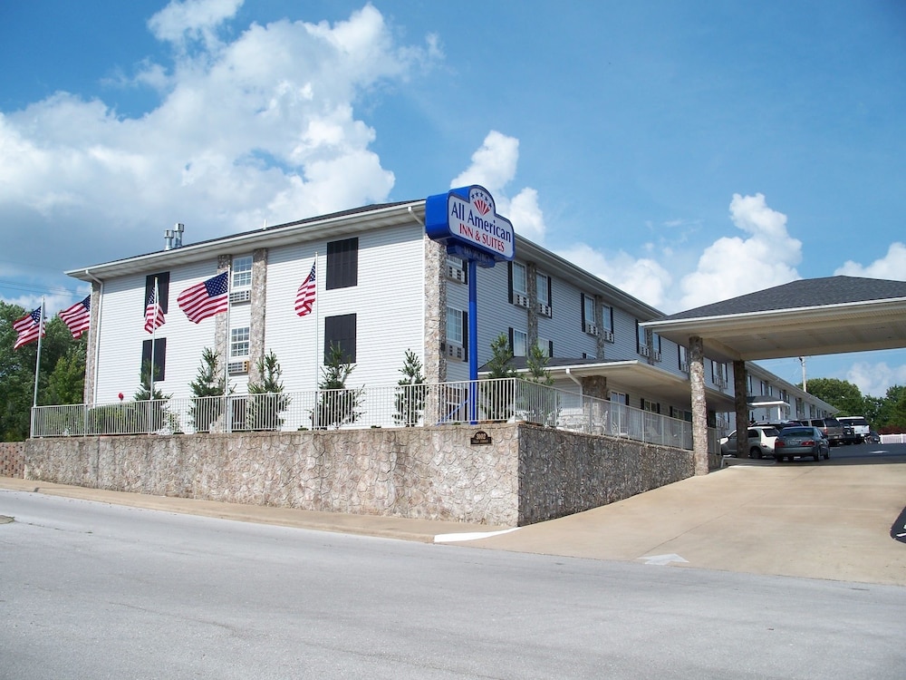 All American Inn and Suites - carbon neutral hotel in Branson