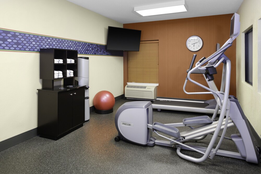 Hampton Inn Portage - photo 27
