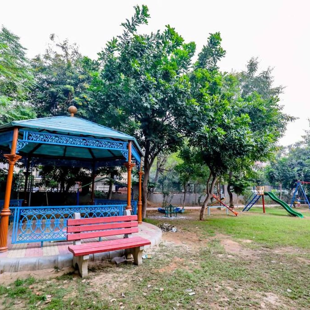 Comfortable 1 Bhk Serviced Apartment w Hill View