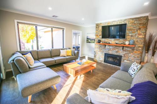 Amaroo - carbon neutral hotel in Bright