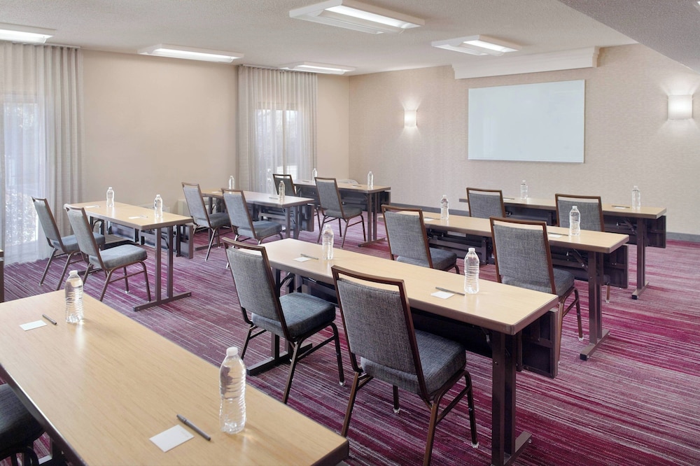 Courtyard by Marriott Greenville Haywood Mall - photo 35
