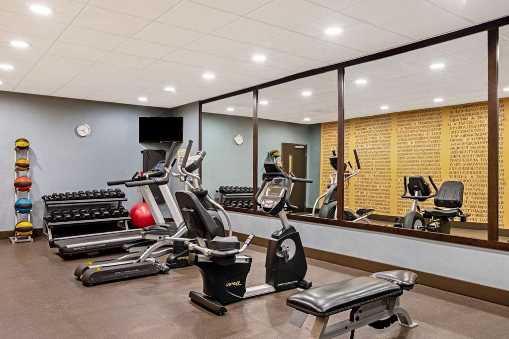 La Quinta Inn & Suites by Wyndham Gillette - photo 11
