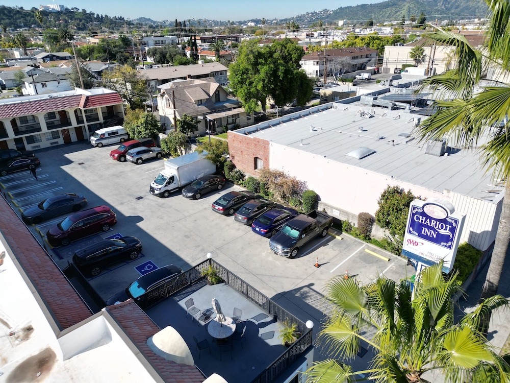 Chariot Inn Glendale Pasadena - photo 24