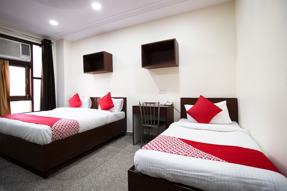 Townhouse Rohini Sector 24 — 4-Star Luxury Hotel in New Delhi, India