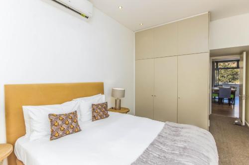 Lovely one Bedroom Open Plan Apartment
