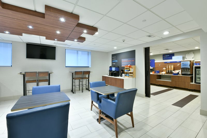Holiday Inn Express Staten Island West - photo 5