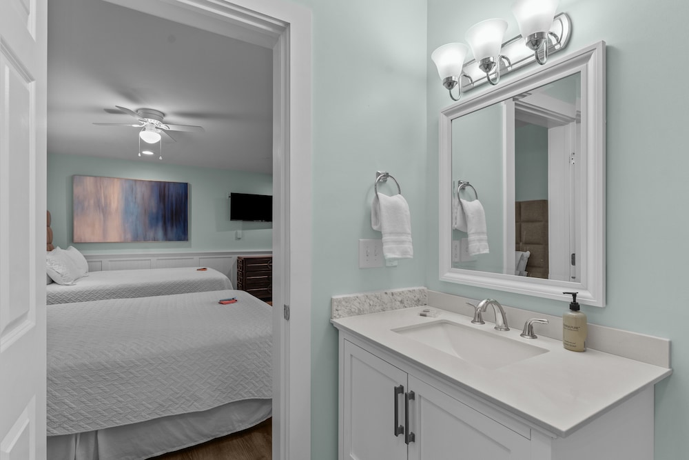 Loggerhead Inn and Suites - photo 78