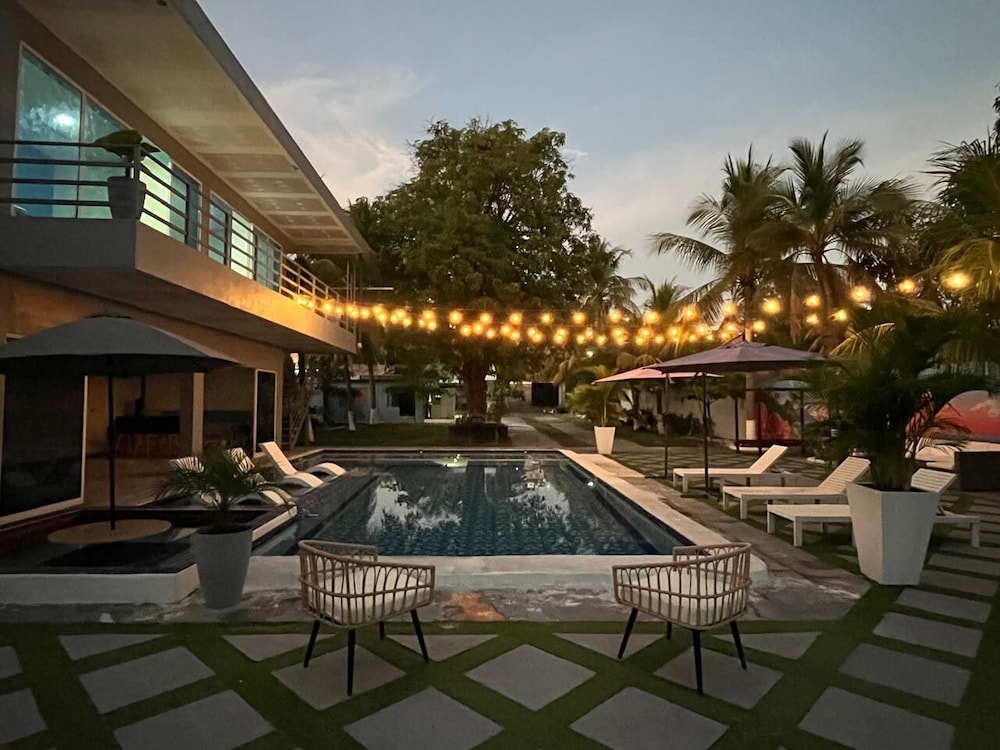 Kosta Brava Hotel Y Restobar in La Libertad, El Salvador