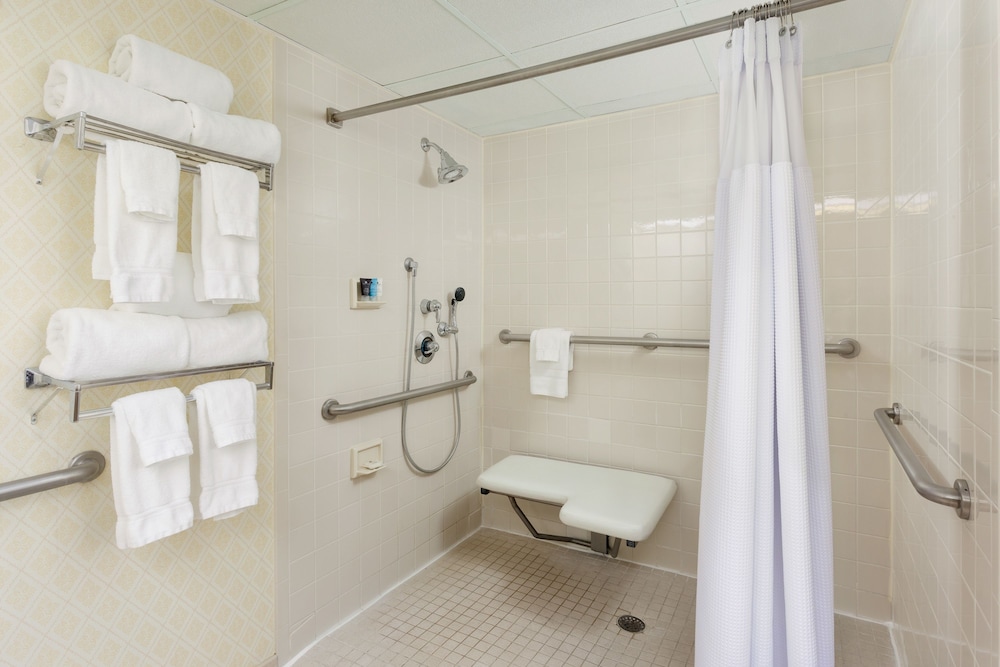 Crowne Plaza Englewood by IHG - photo 10