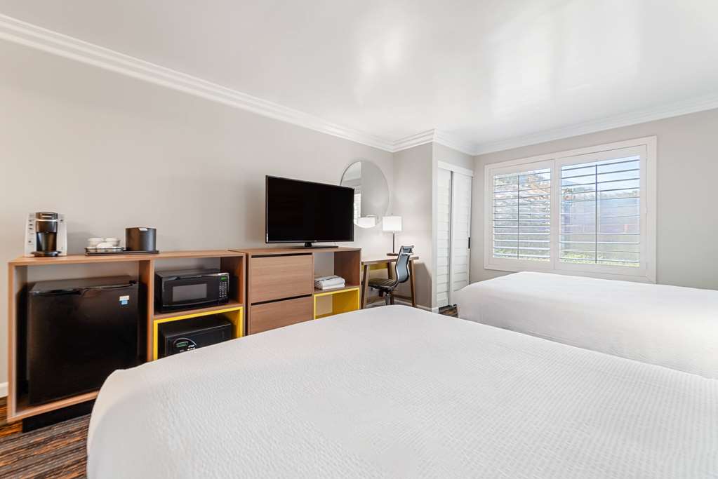 Days Inn by Wyndham San Diego Hotel Circle - photo 44