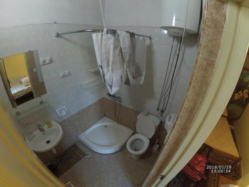 Gutsa Artists Guest House