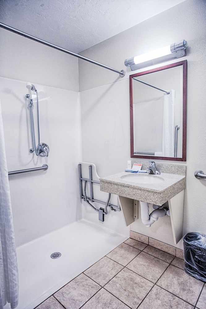 Candlewood Suites Fargo N. Dakota State University by IHG - photo 49