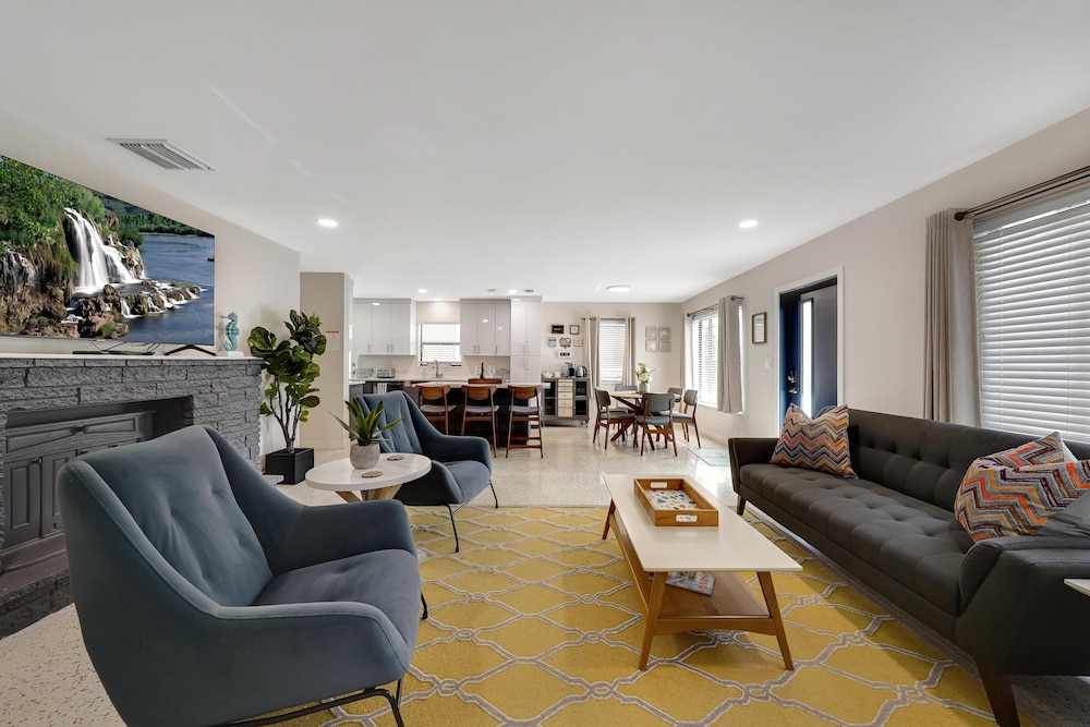 Seahorse Villa 3 by Pmi — 4-Star Luxury Hotel in Oakland Park, United States