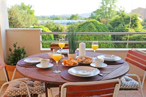 Apartment Blue Eyes — 4-Star Luxury Hotel in Zrnovnica, Croatia