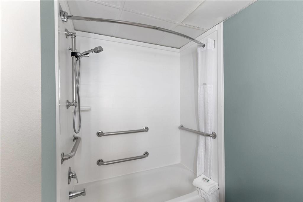Wingate by Wyndham Greensboro Coliseum - photo 20