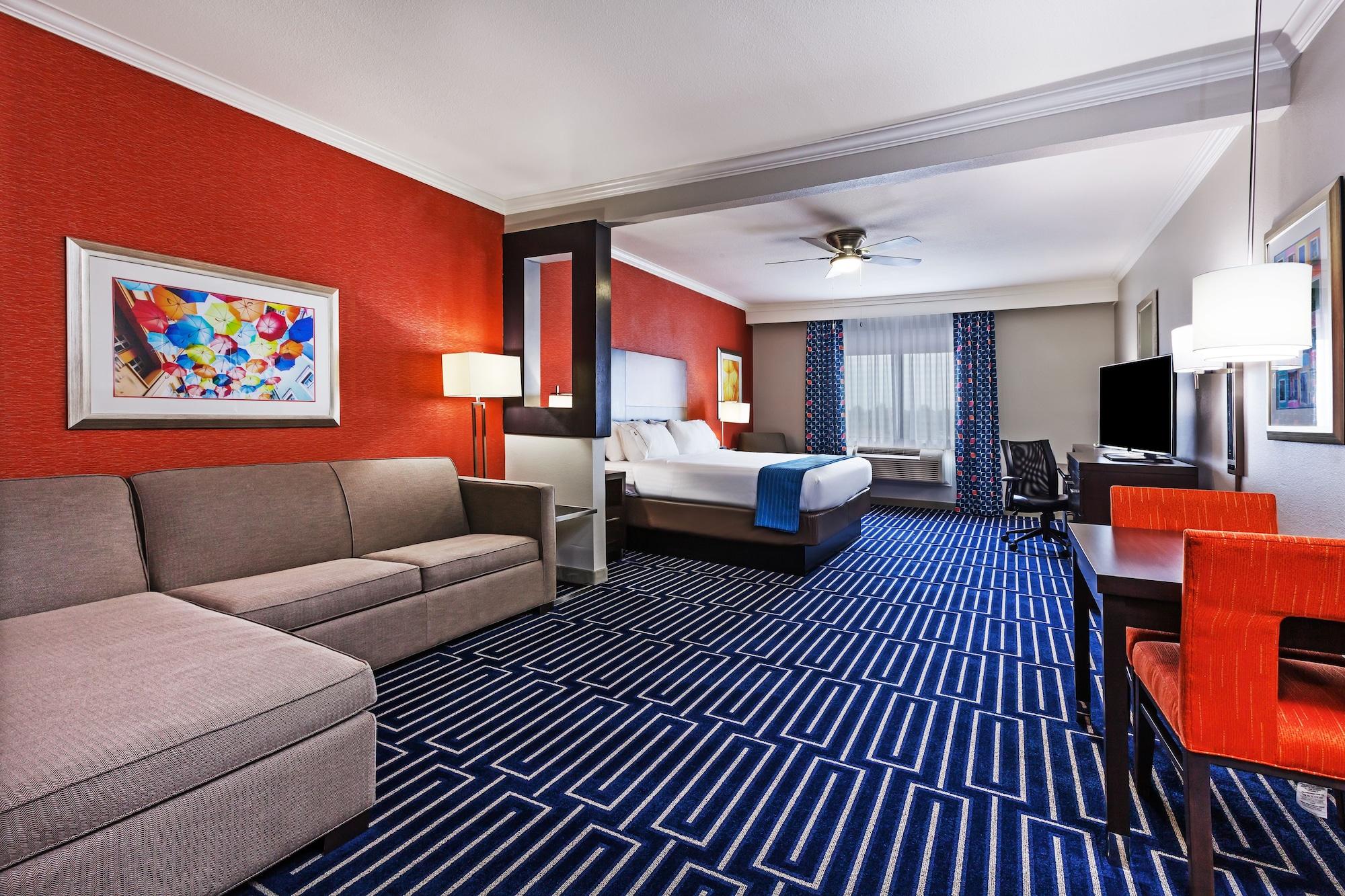 Holiday Inn Express & Suites Houston East by IHG - photo 25